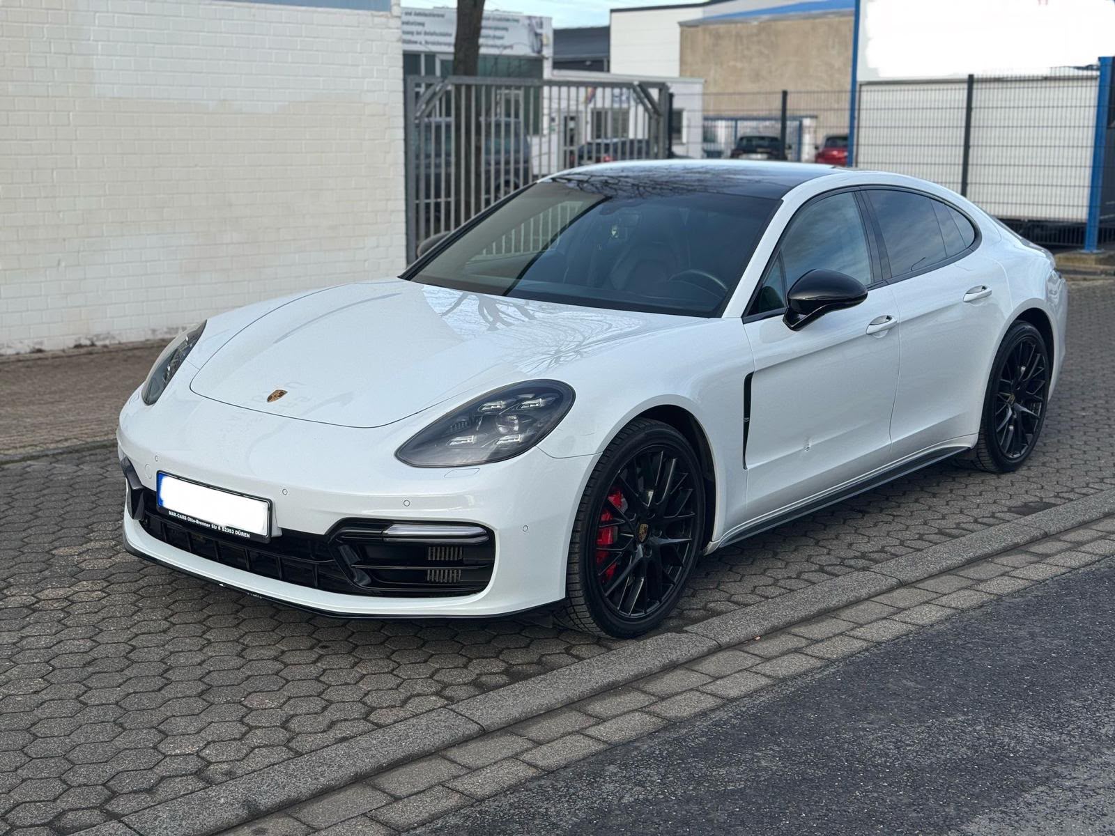 Porsche Panamera GTS